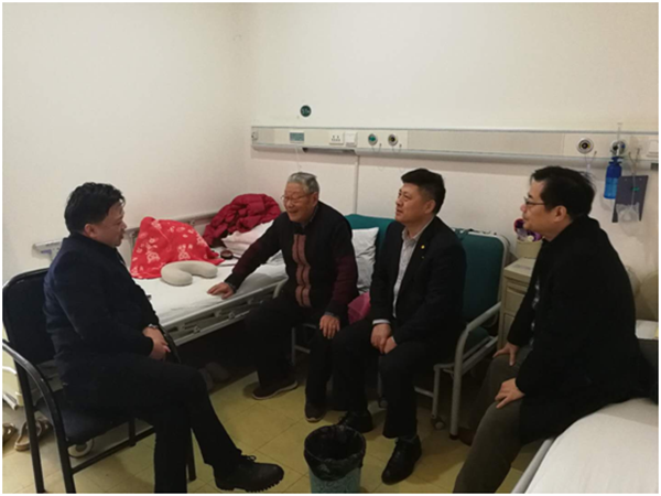 送祝福 迎新春 話發(fā)展——公司領導走訪慰問離退休老干部