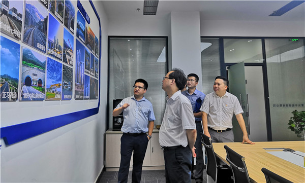 集團黨委副書記黃偉建一行到重慶中拓調(diào)研指導工作