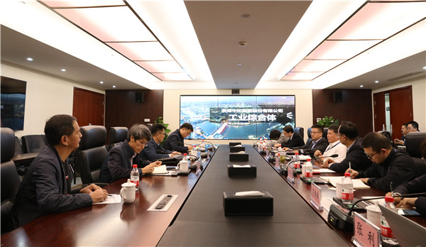 武鋼集團鄂鋼貿(mào)易有限公司總經(jīng)理周志一行到我司考察交流