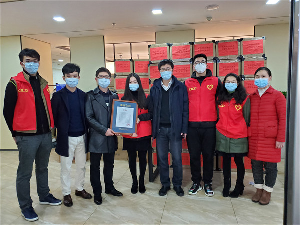 用我們力所能及的方式，表達對“抗疫戰(zhàn)士”所有的愛與敬意