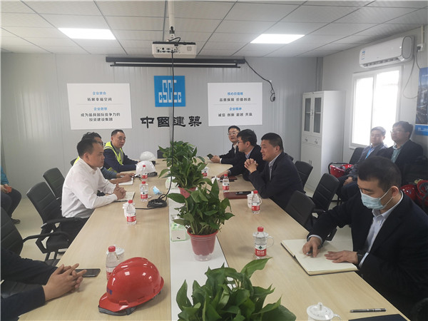 袁仁軍董事長一行赴公司總部大樓項(xiàng)目基地調(diào)研