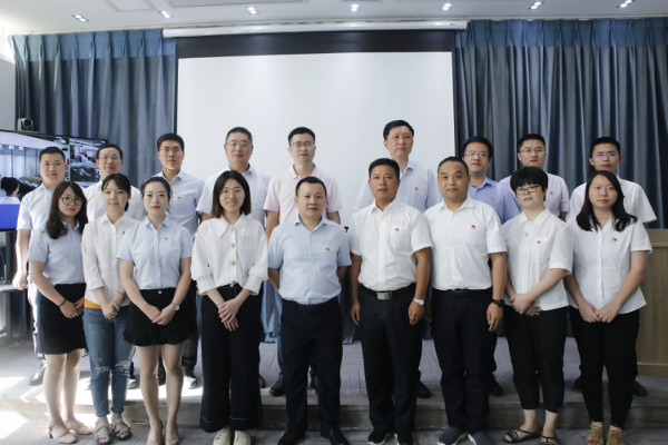 “中國夢?勞動美—決勝小康 奮斗有我” ——浙江交通集團勞模工匠宣講團走進浙商中拓