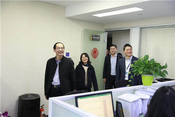 集團(tuán)公司紀(jì)委書記沈秋明、工會主席柴云妹一行到我司走訪慰問