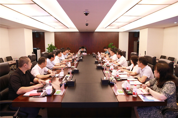 廣西交投商貿(mào)董事長唐修益一行到訪我司