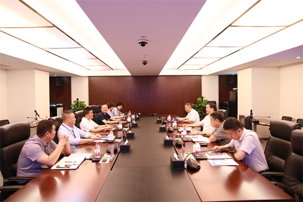 河南交通投資集團(tuán)黨委書記、董事長(zhǎng)程日盛一行到訪我司