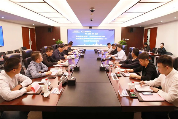 灌南縣委常委、常務(wù)副縣長張衛(wèi)峰一行到訪我司