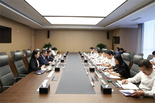 蕭山區(qū)委副書記、區(qū)長(zhǎng)姜永柱調(diào)研浙商中拓