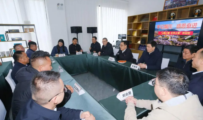 省交通集團黨委書記、董事長高浩孟赴四川開展東西部協(xié)作走訪慰問